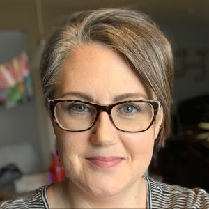 Meet your Posher, Lisa